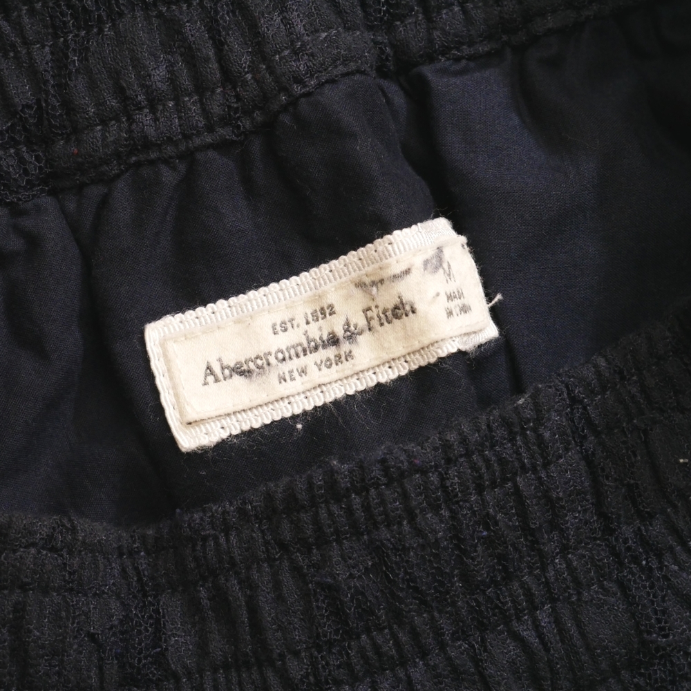 ⭐️ 3/$15 ⭐️ Abercrombie & Fitch Lace Skirt - Picture 3 of 7